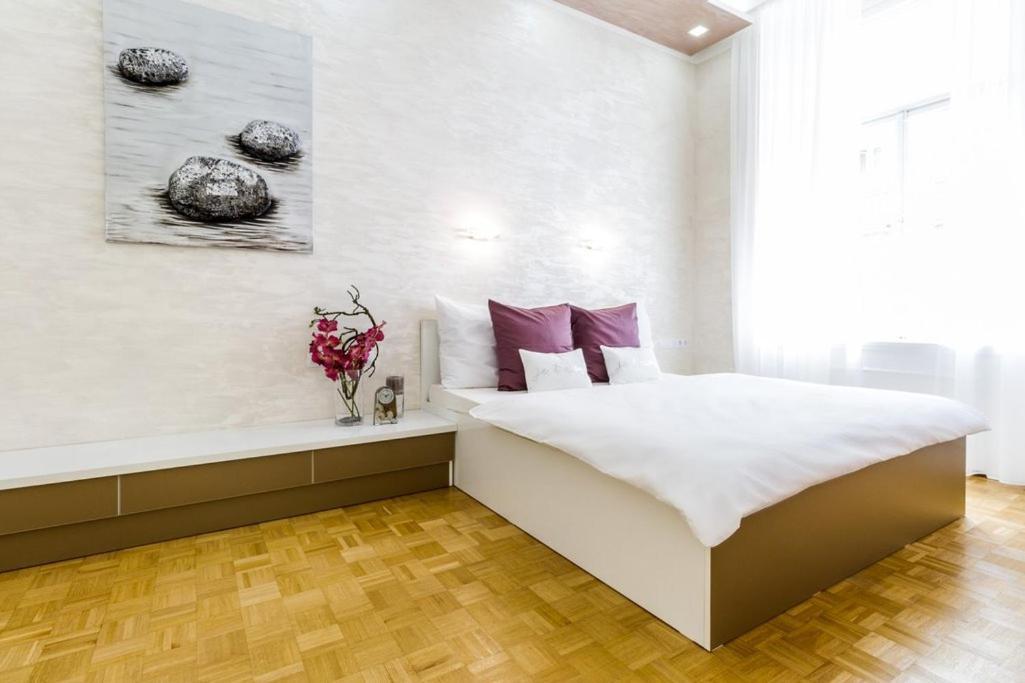 Stylish Apartment 5 Minutes Walk From City Center Praga Zewnętrze zdjęcie