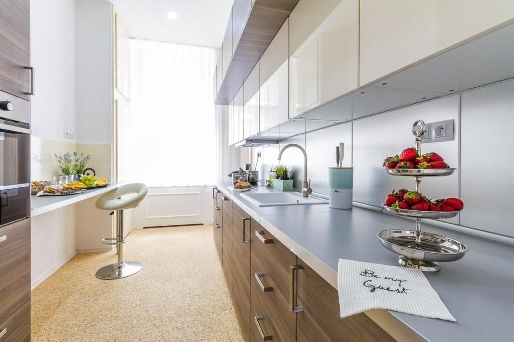 Stylish Apartment 5 Minutes Walk From City Center Praga Zewnętrze zdjęcie
