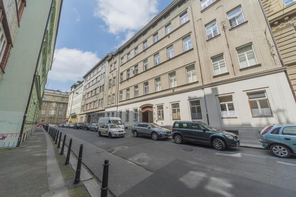 Stylish Apartment 5 Minutes Walk From City Center Praga Zewnętrze zdjęcie