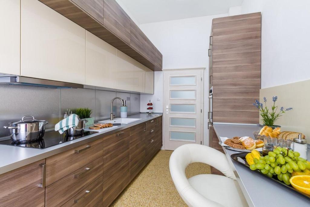Stylish Apartment 5 Minutes Walk From City Center Praga Zewnętrze zdjęcie
