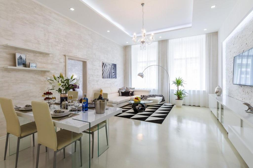 Stylish Apartment 5 Minutes Walk From City Center Praga Zewnętrze zdjęcie