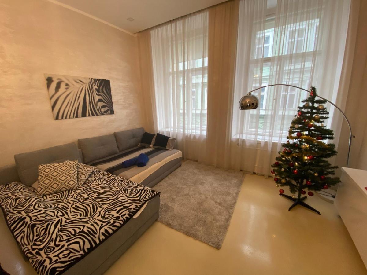Stylish Apartment 5 Minutes Walk From City Center Praga Zewnętrze zdjęcie